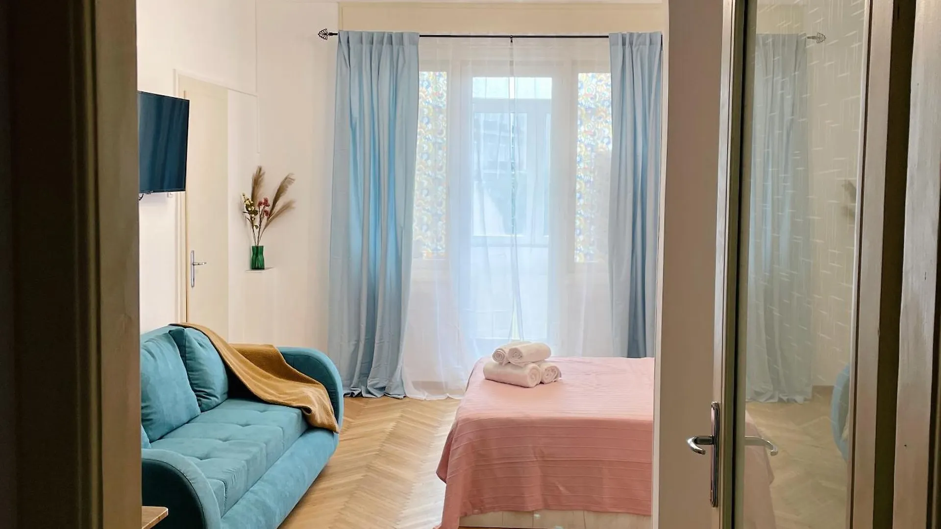 Cocktail Apartments I Central Stay In Piata Romana Bukareszt 0*,  Rumunia